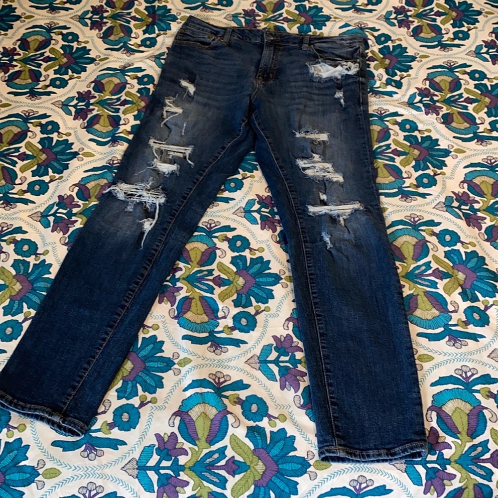 Aeropostale Athletic Skinny 32-32 distressed jeans
